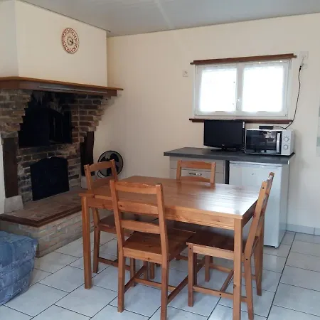 La A Four Apartment *