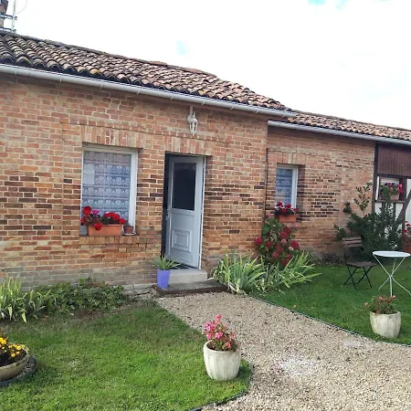 La A Four Apartment *